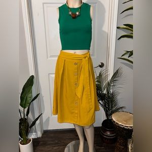 *SOLD* Yellow A-line Skirt -SZ Med (Like New) Below knee